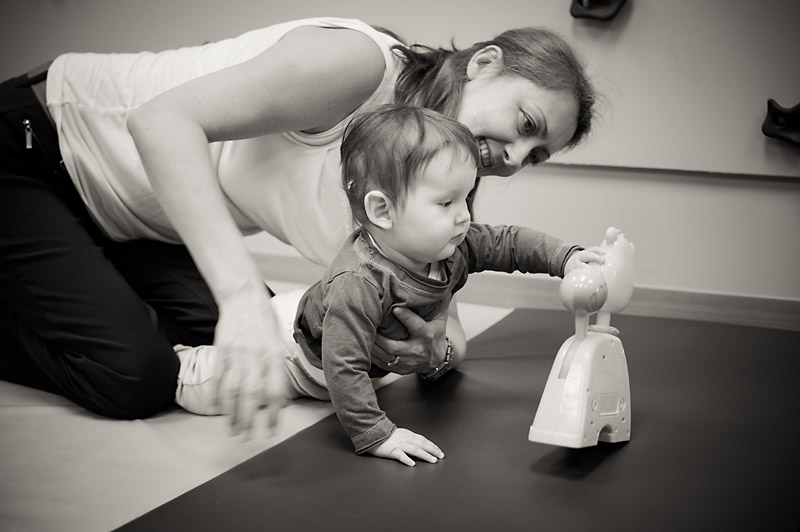 Standing & crawling